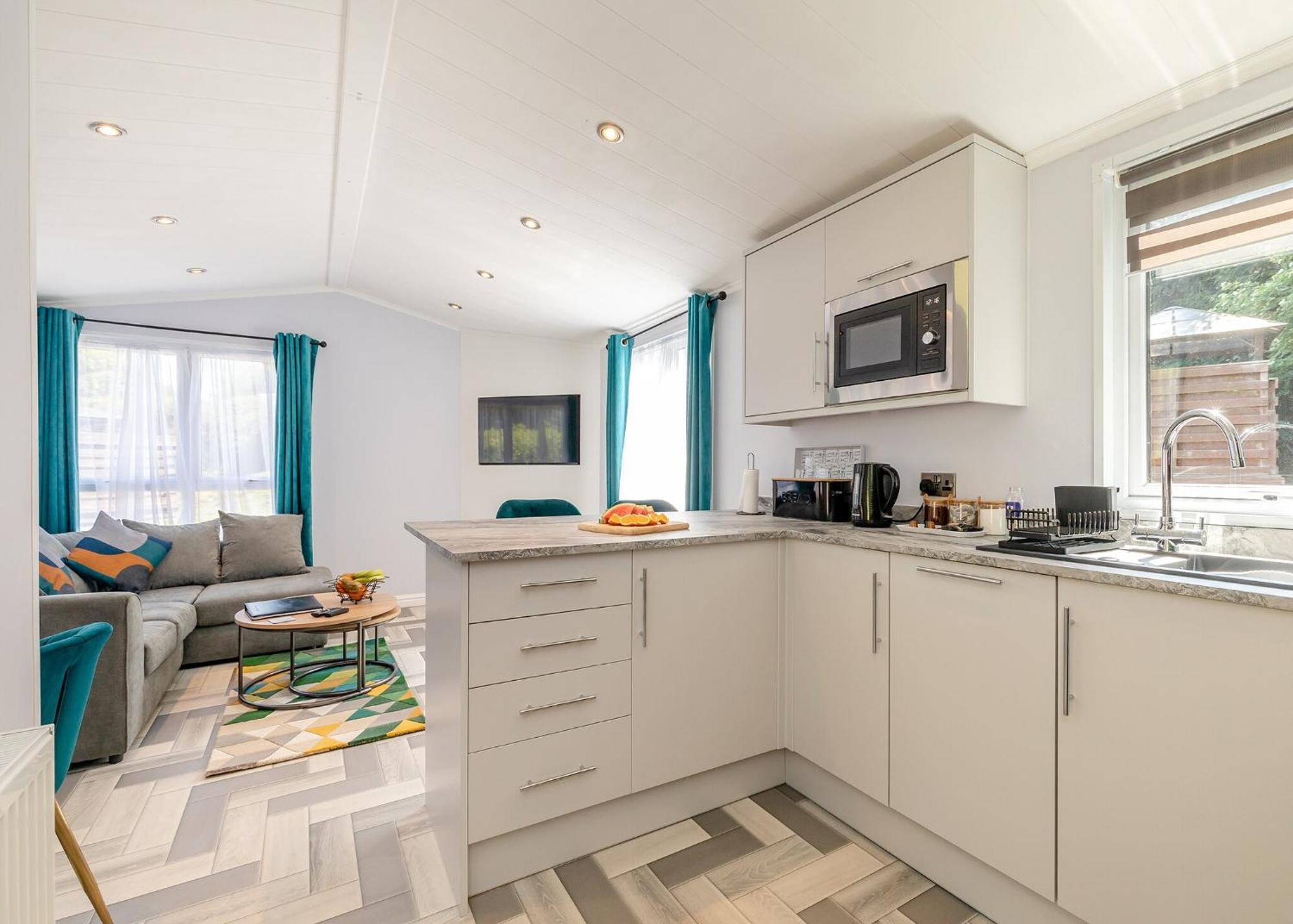 Longnor Wood Holiday Park Екстериор снимка