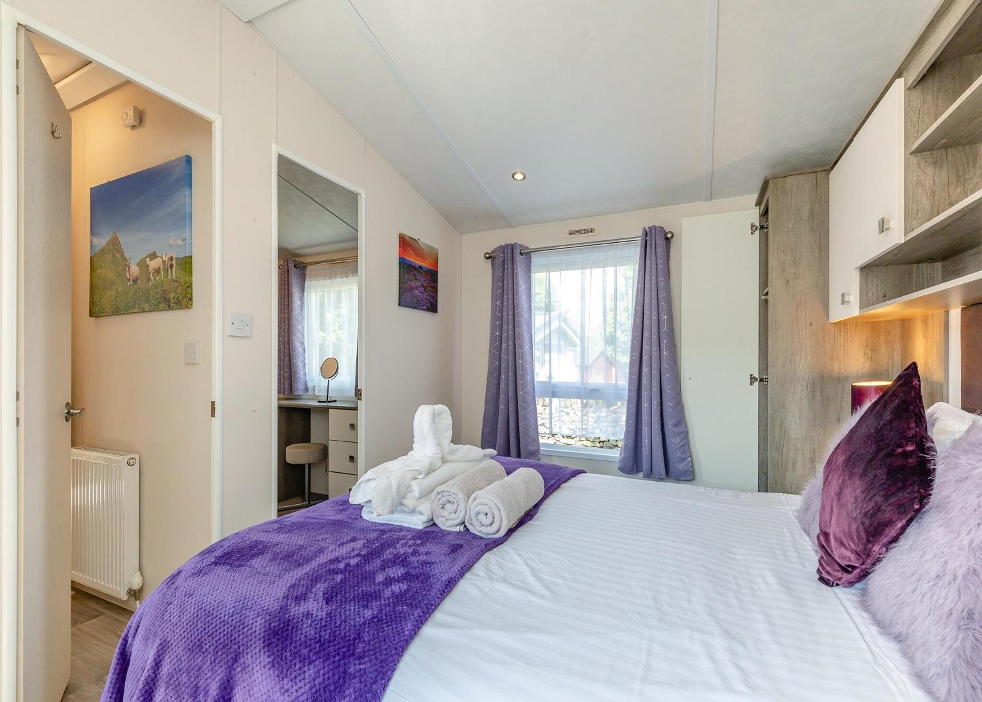 Longnor Wood Holiday Park Екстериор снимка