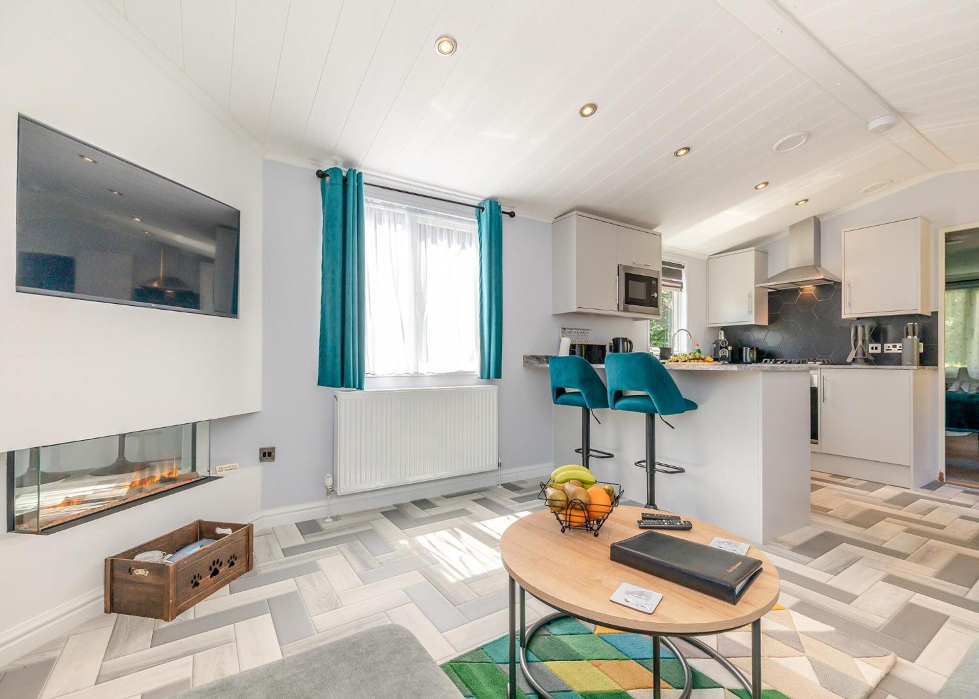 Longnor Wood Holiday Park Екстериор снимка