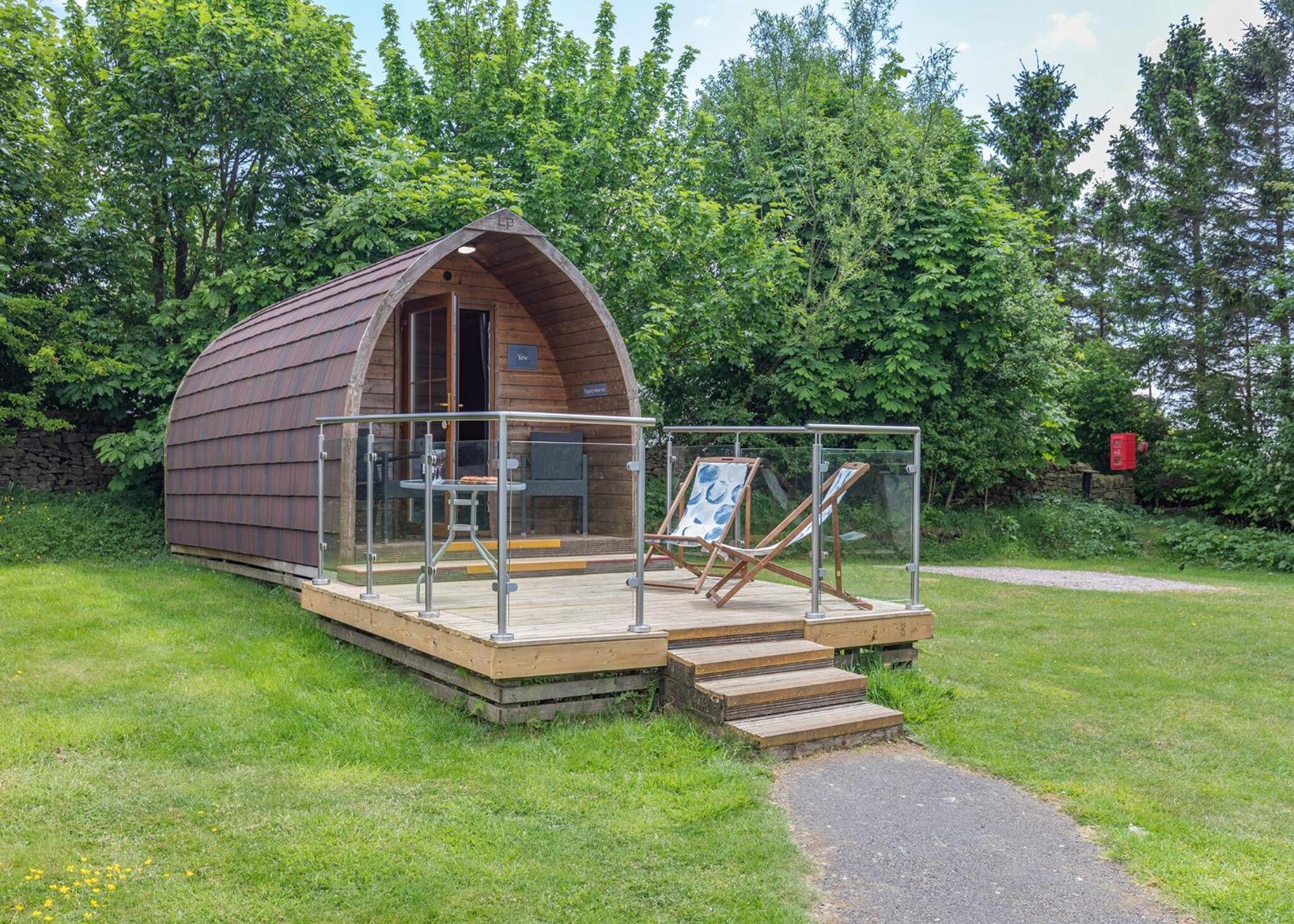 Longnor Wood Holiday Park Екстериор снимка