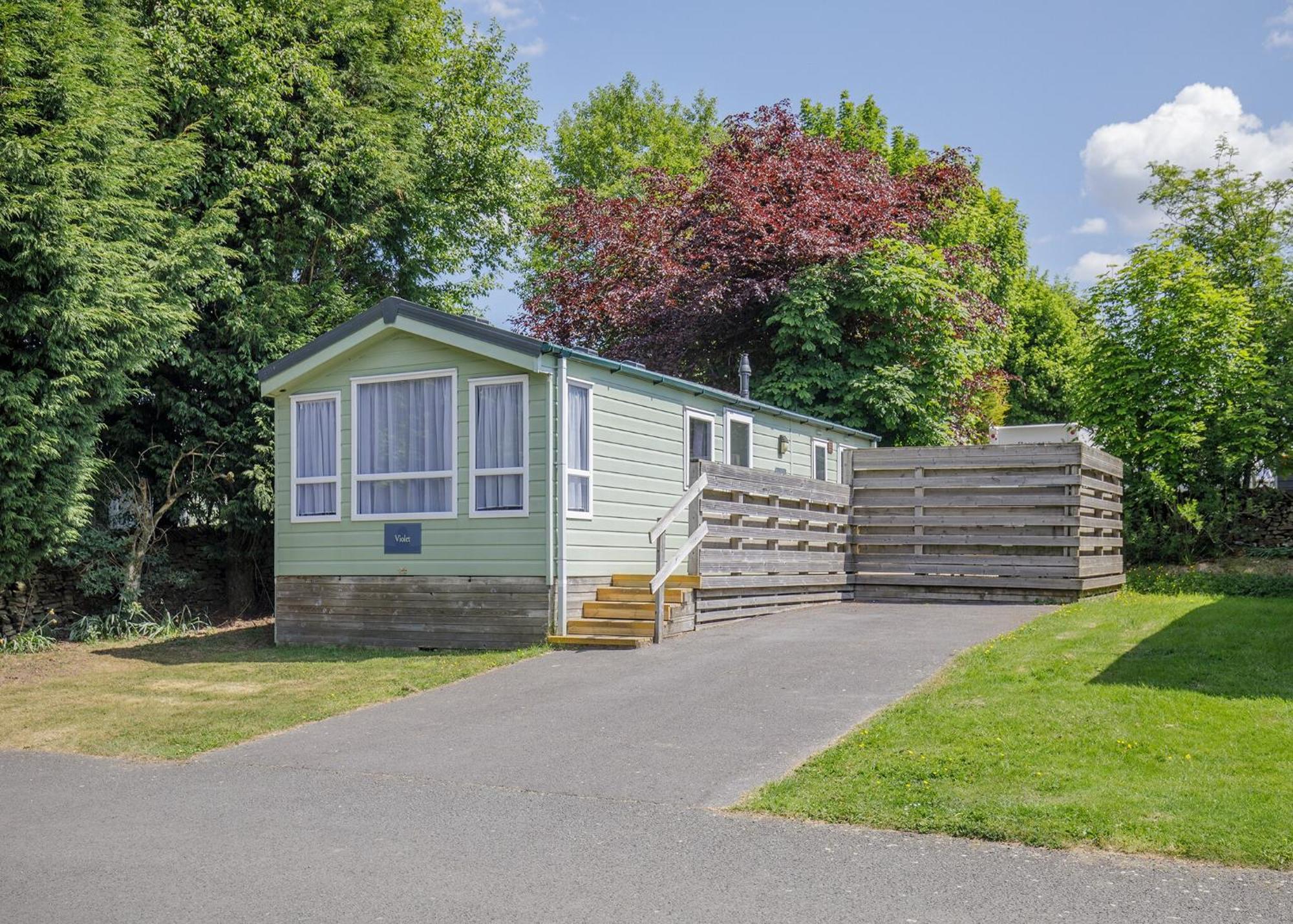Longnor Wood Holiday Park Екстериор снимка