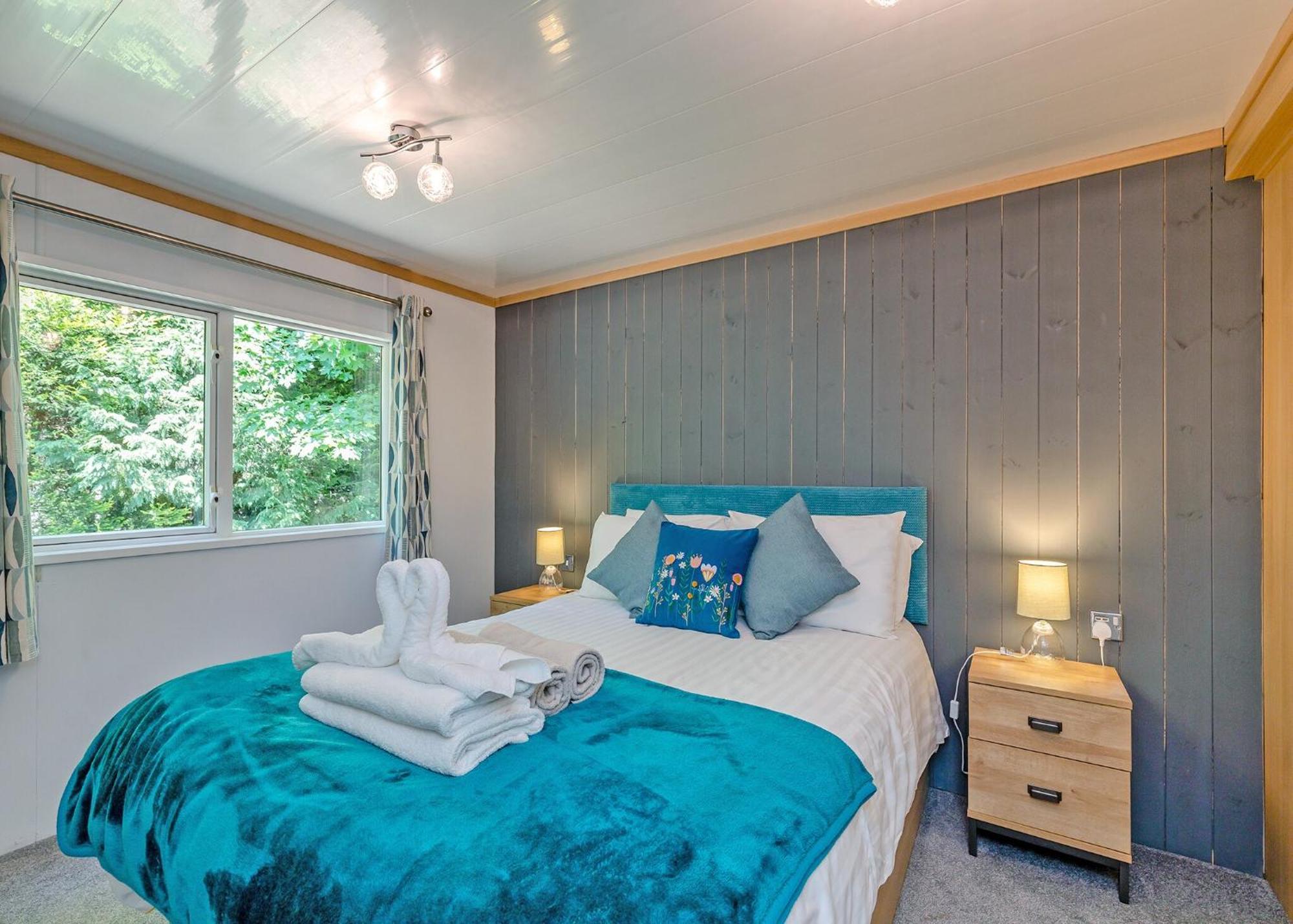 Longnor Wood Holiday Park Екстериор снимка