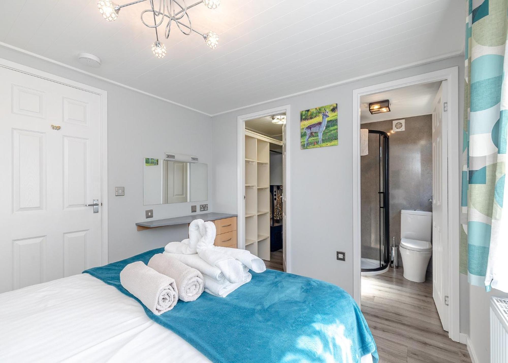 Longnor Wood Holiday Park Екстериор снимка