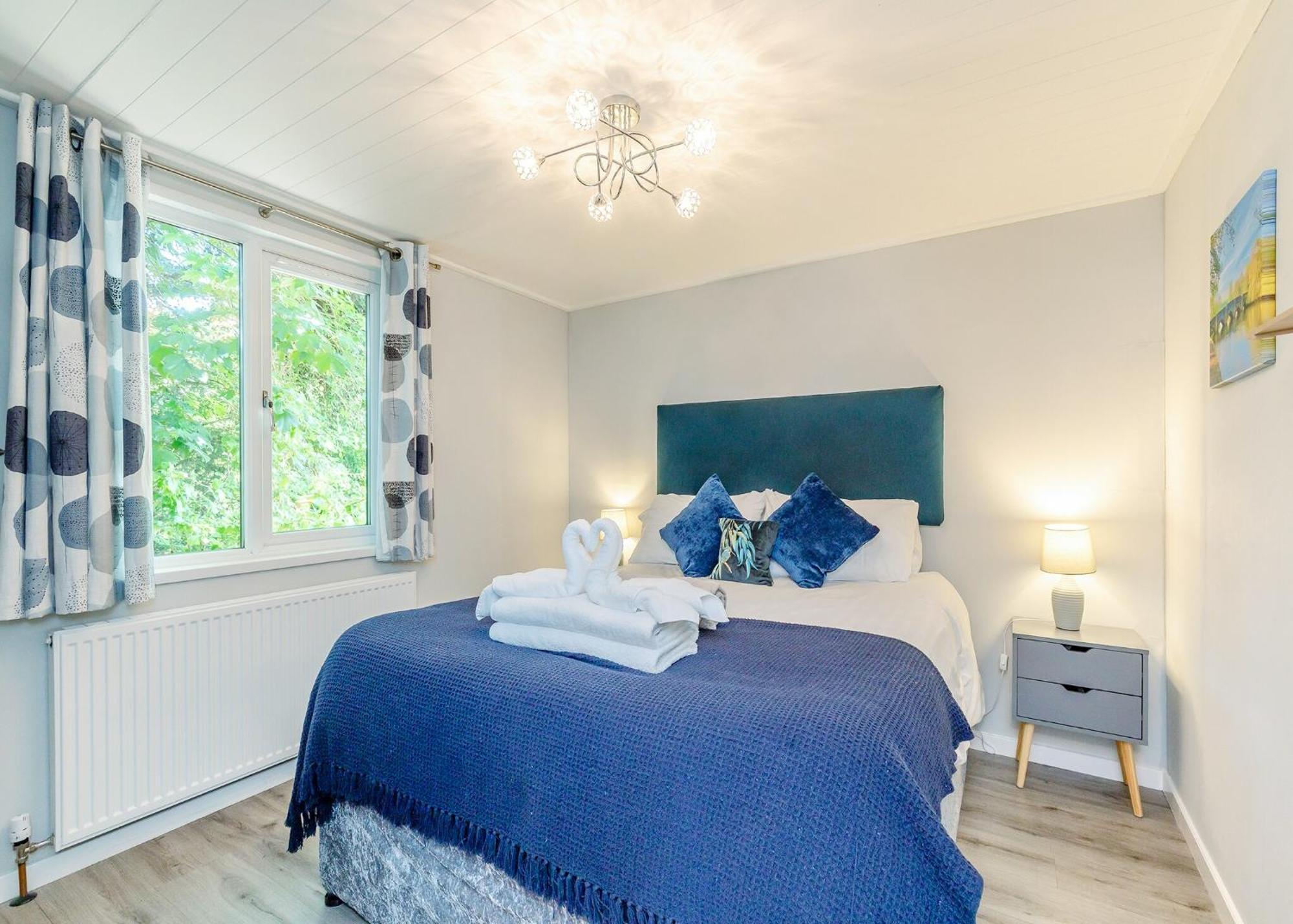 Longnor Wood Holiday Park Екстериор снимка